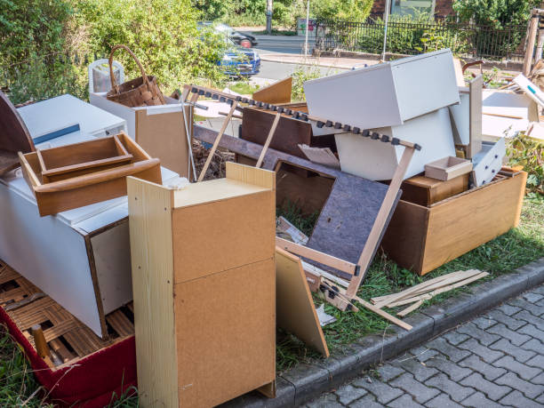 Best Junk Hauling Services  in Beeville, TX